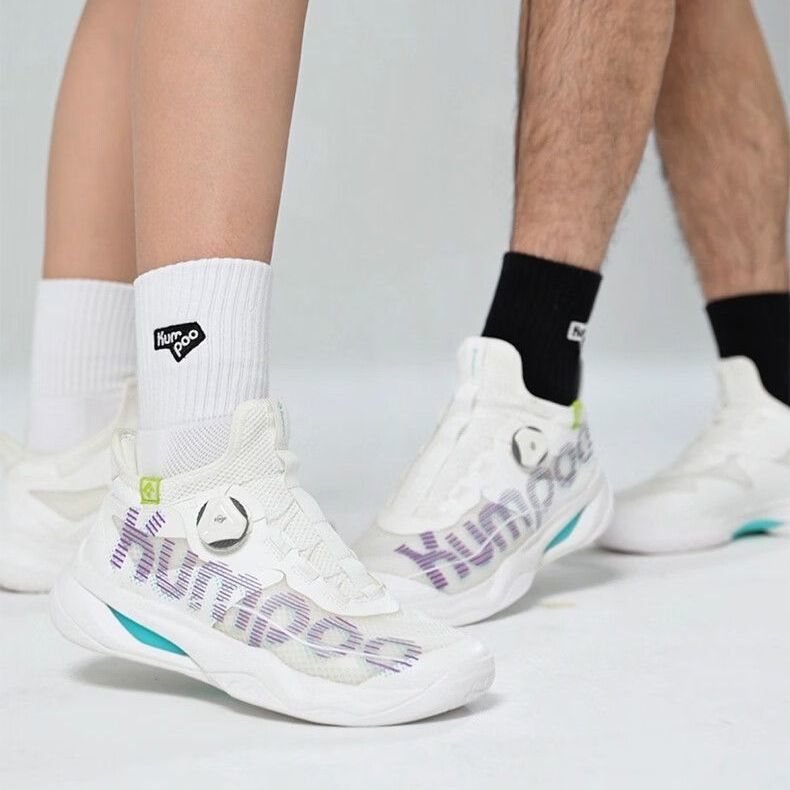 Kumpoo Badminton Ayakkabıları  - Badminton Footwork incelemesi ve fiyatı